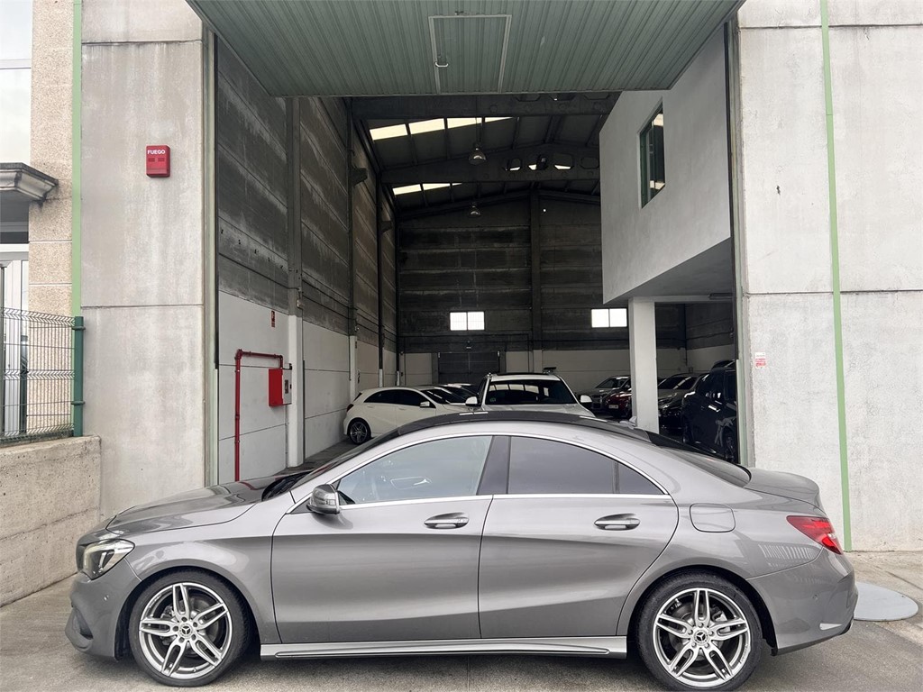 Foto 15 MERCEDES CLA 200D AMG LINE 7G-DCT