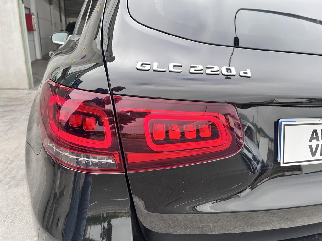 Foto 23 MERCEDES GLC 220D AMG LINE